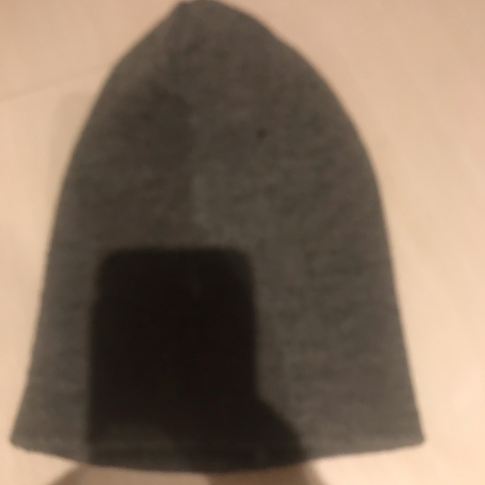 3/15$ Charcoal Kids Beanie​